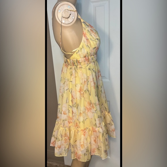 leena for Mac Duggal Yellow Floral Empire Waist
Ruffled Mini Dress Size 6 - Picture 5 of 13
